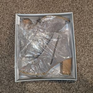 Brinley Co. grey ankle boots heels